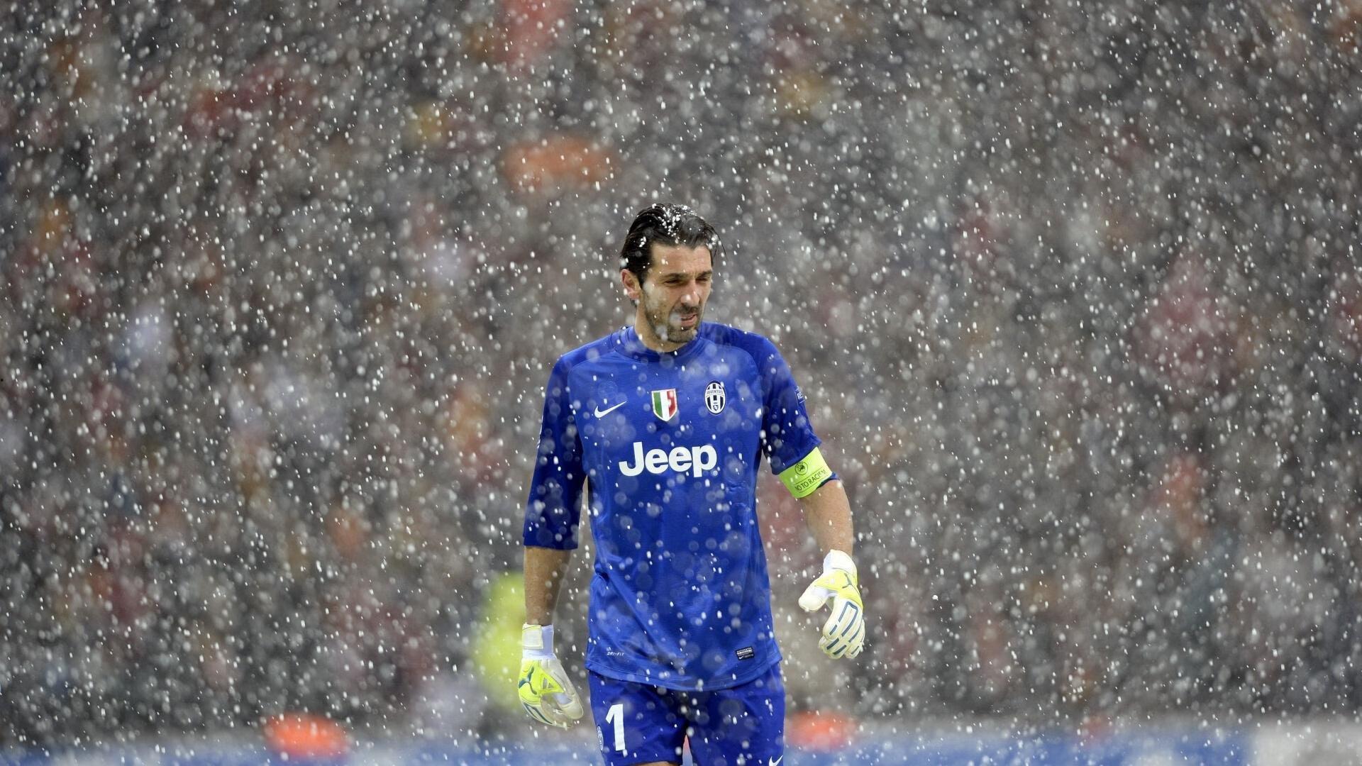 懂球帝十二周年特别回顾，国际足坛那些令人捧腹的搞笑瞬间（第二辑）